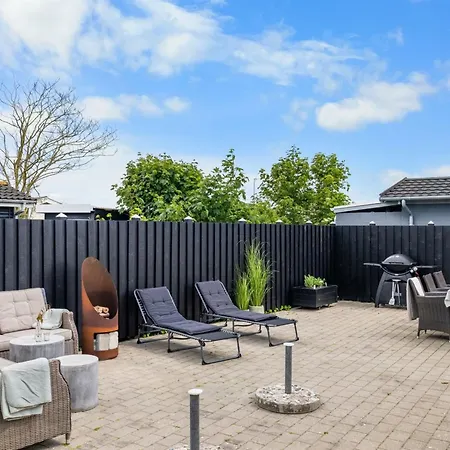 בית נופש Daya - 75m From The Sea By Interhome אוטרופ